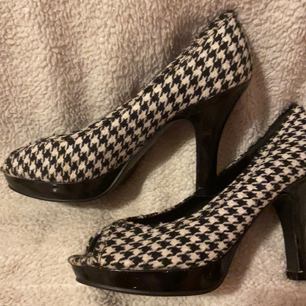 Peep Toe Houndstooth Madden Girl Heels 7.5 Pin Up